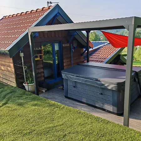 Chalet Les Abris De La Hulotte *